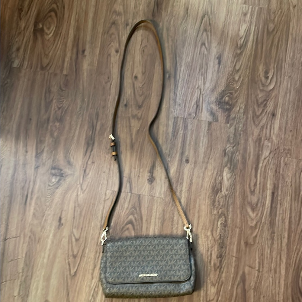 Michael Kors Brown Crossbody Bag Elegant Design
